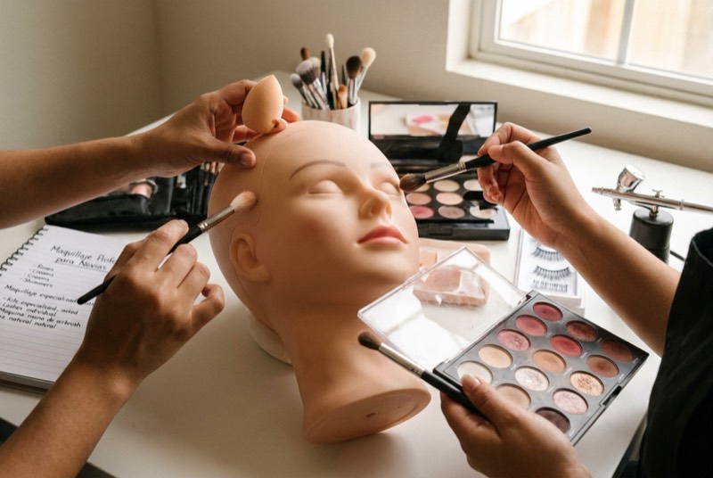 Belleza Online: Curso de Maquillaje Profesional para Novias